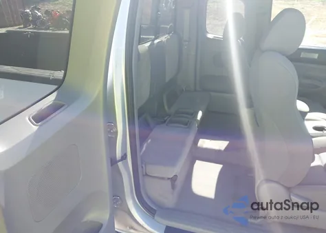 2005 Toyota Tacoma Base V6 from USA, damaged, VIN 5TEUU42N75Z048690